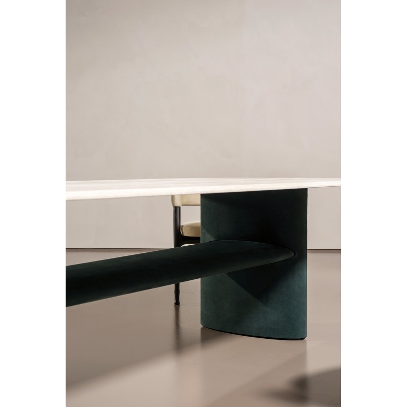 ELLIPSE Dining Tables