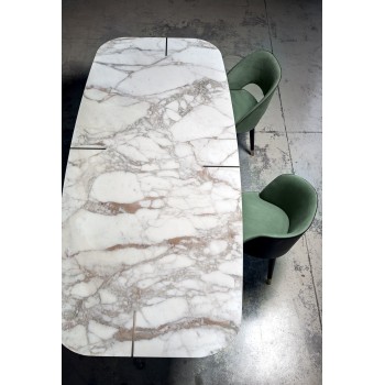 ROMEO Dining Tables