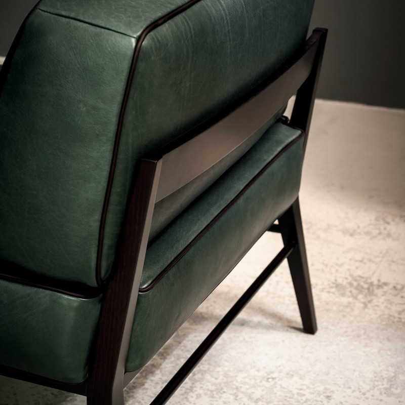DD-168 Armchairs