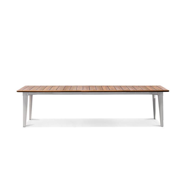 Terrace Dining Tables
