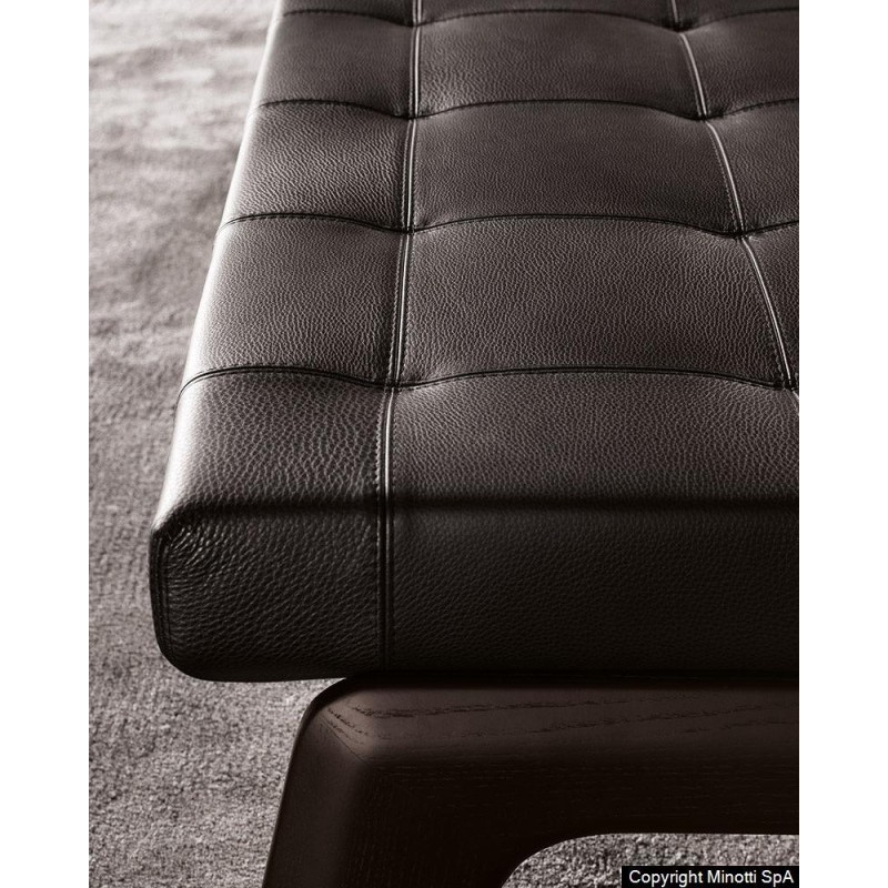 DD-658 Stools & Benches