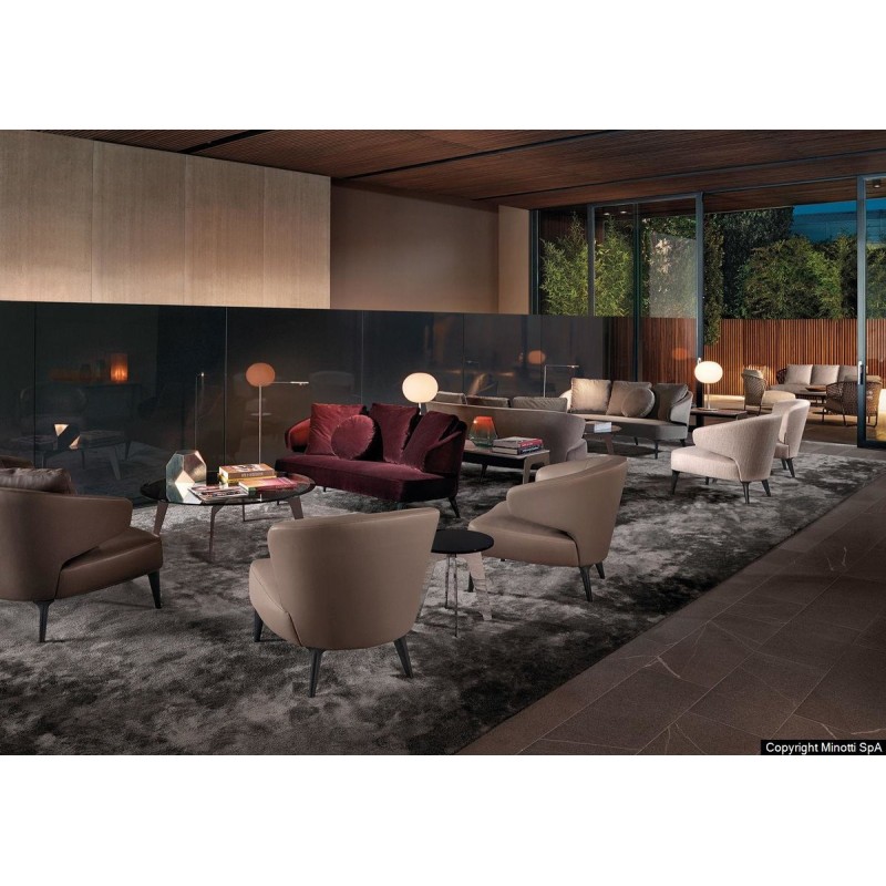 DD-682 Armchairs