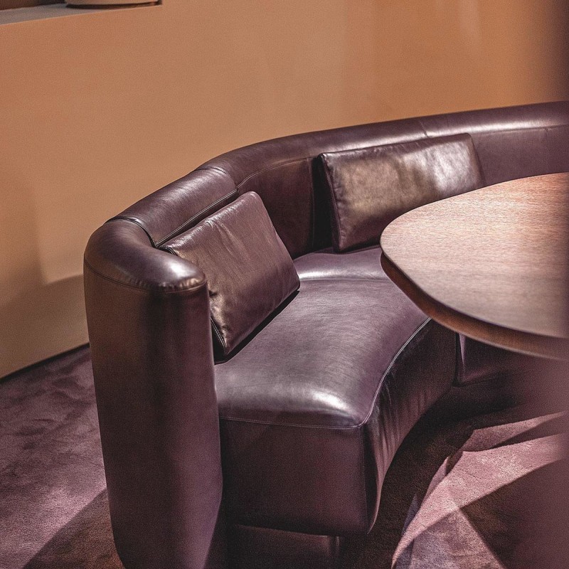 DD-884 Sofas