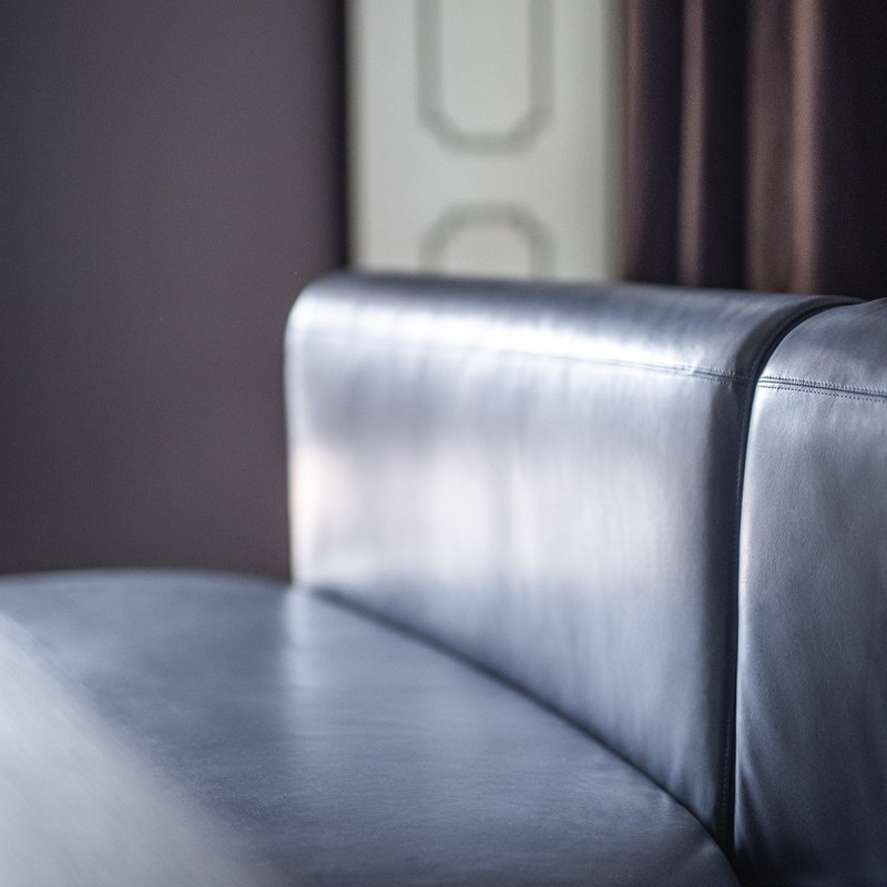 DD-884 Sofas