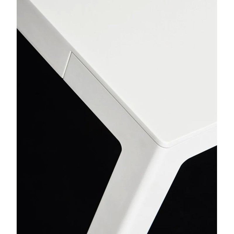 TREVI Dining Tables