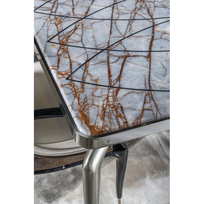 THULE Dining Tables