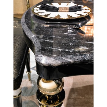 Varsailles Dining Tables