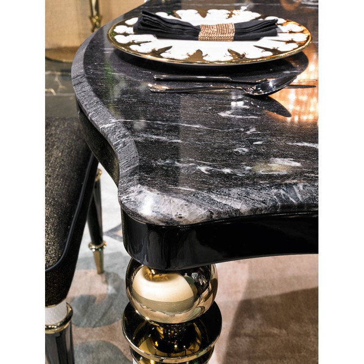 Varsailles Dining Tables