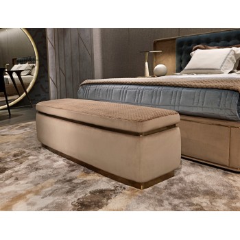JORGE Stools & Benches