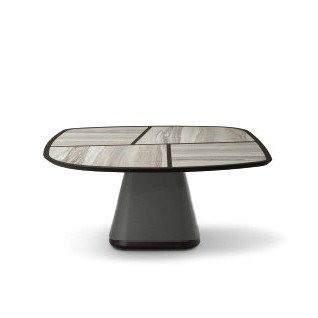 DISEGUAL Dining Tables