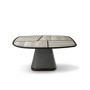 DISEGUAL Dining Tables