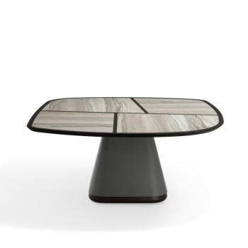 DISEGUAL Dining Tables