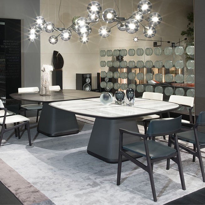 DISEGUAL Dining Tables
