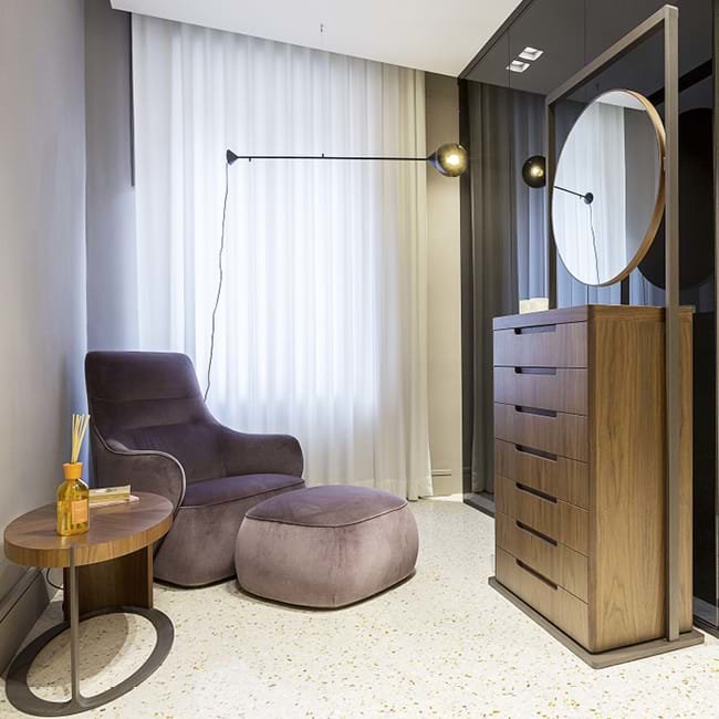 YANG Dressing Tables