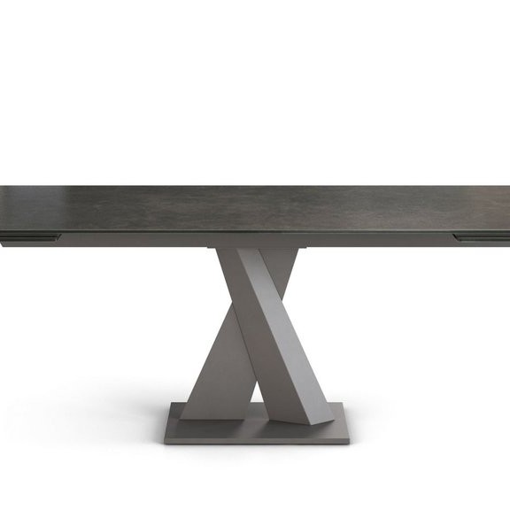 AXEL Dining Tables