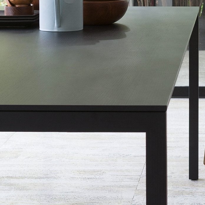 NAAN Dining Tables