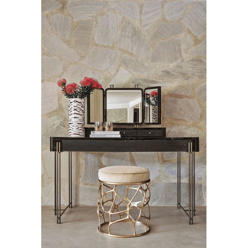 Sioraf Stools & Benches