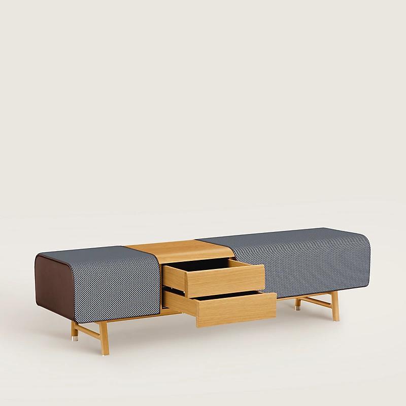 DD-4221 Stools & Benches