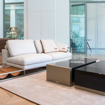 V210A-W Sofas