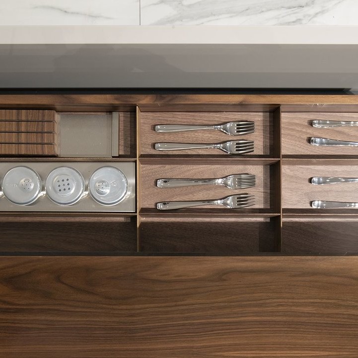V888 Bar Counters