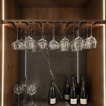 V888 Bar Counters