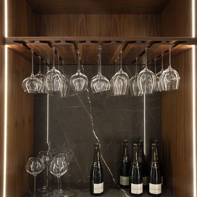 V888 Bar Counters