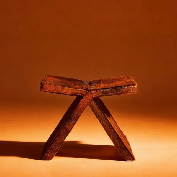Voyage Stools & Benches