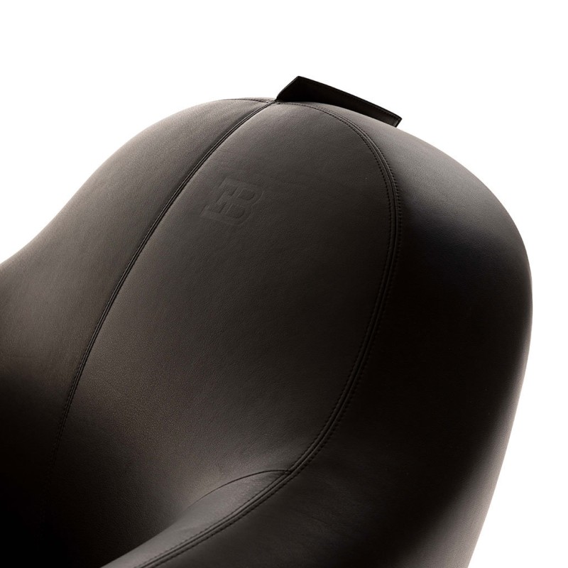 DD-6925 Armchairs