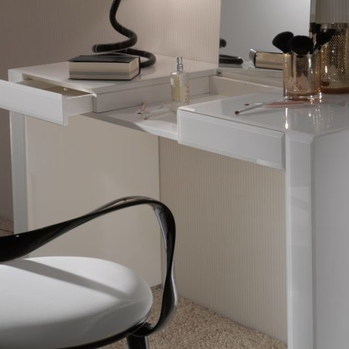 DD-6934 Dressing Tables