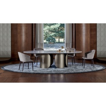 OSCAR Dining Tables