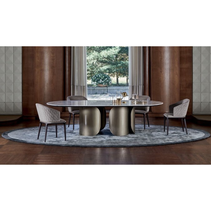 OSCAR Dining Tables