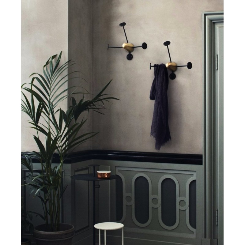 DD-8944 Walk-in Closets