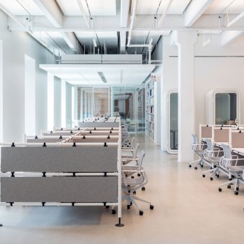 Comma Office Desks