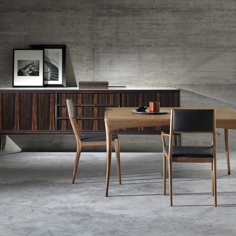 Perro Dining Tables
