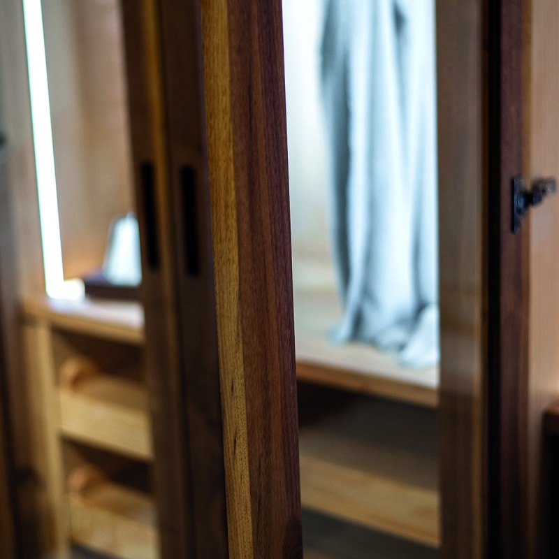 DD-12978 Wardrobes