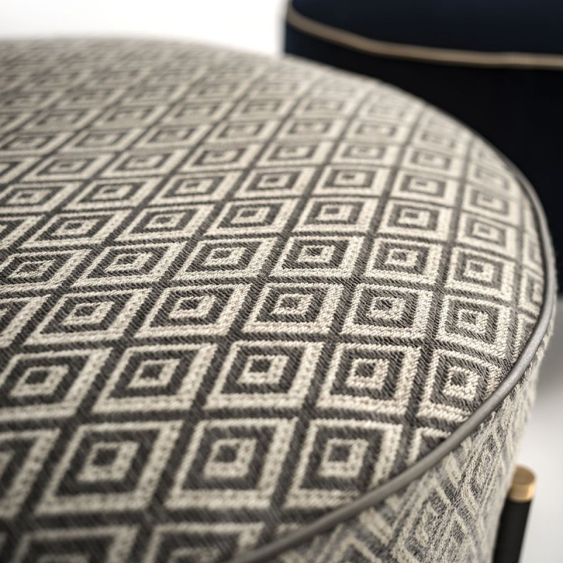 KEVIN Stools & Benches