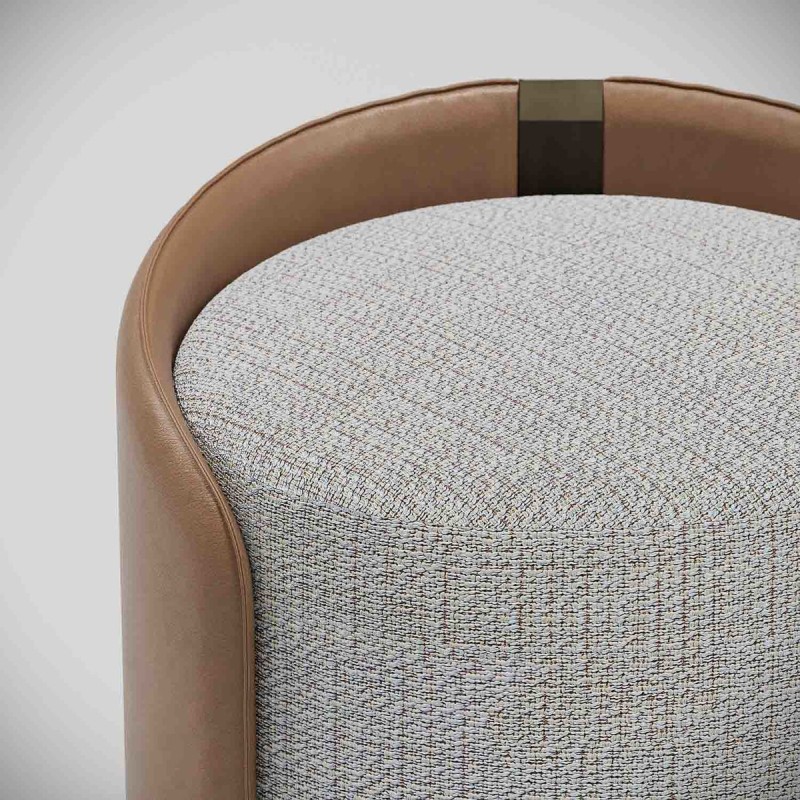 Suite Stools & Benches