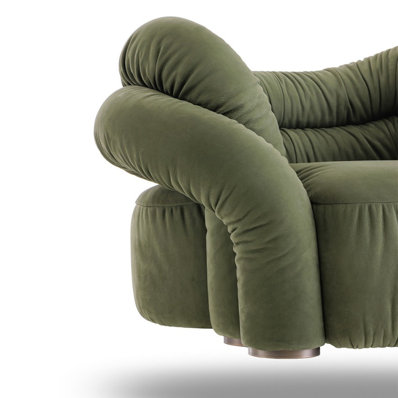 ABBRACCIO Armchairs