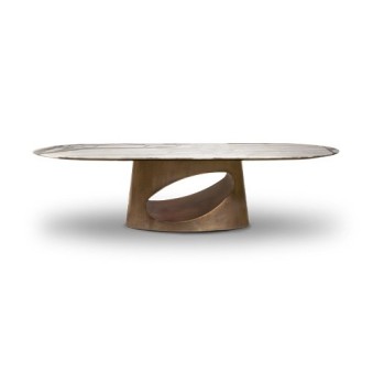 RING Dining Tables
