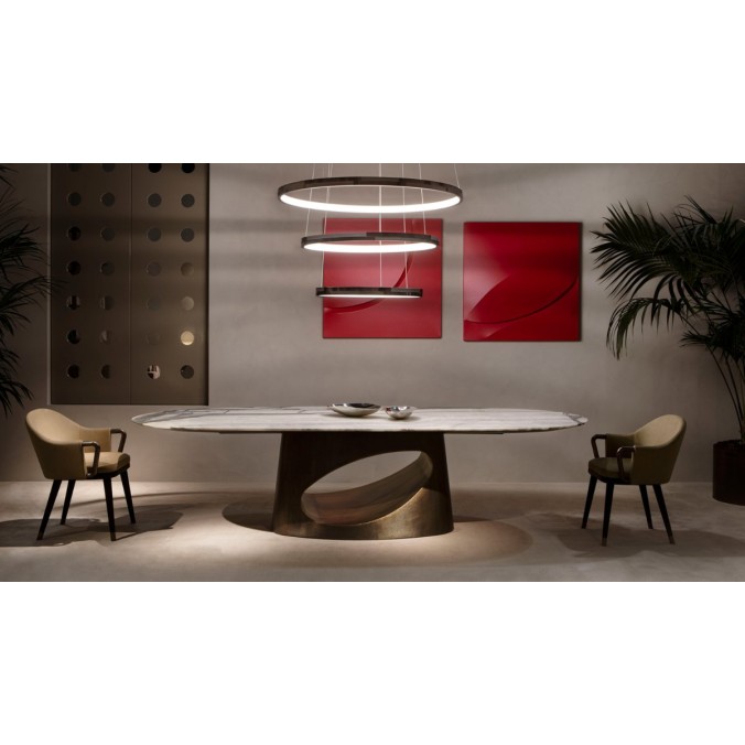RING Dining Tables