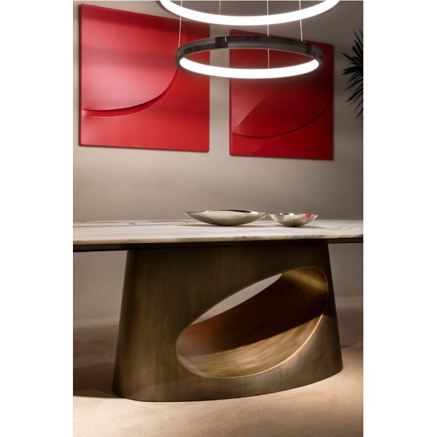 RING Dining Tables