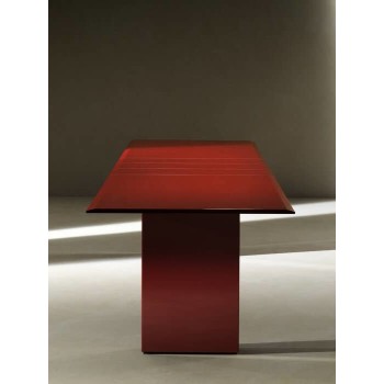 Assiale Dining Tables
