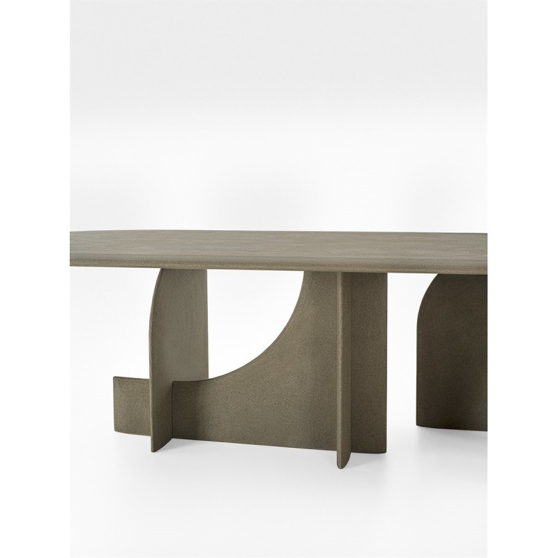 Selce-T Dining Tables