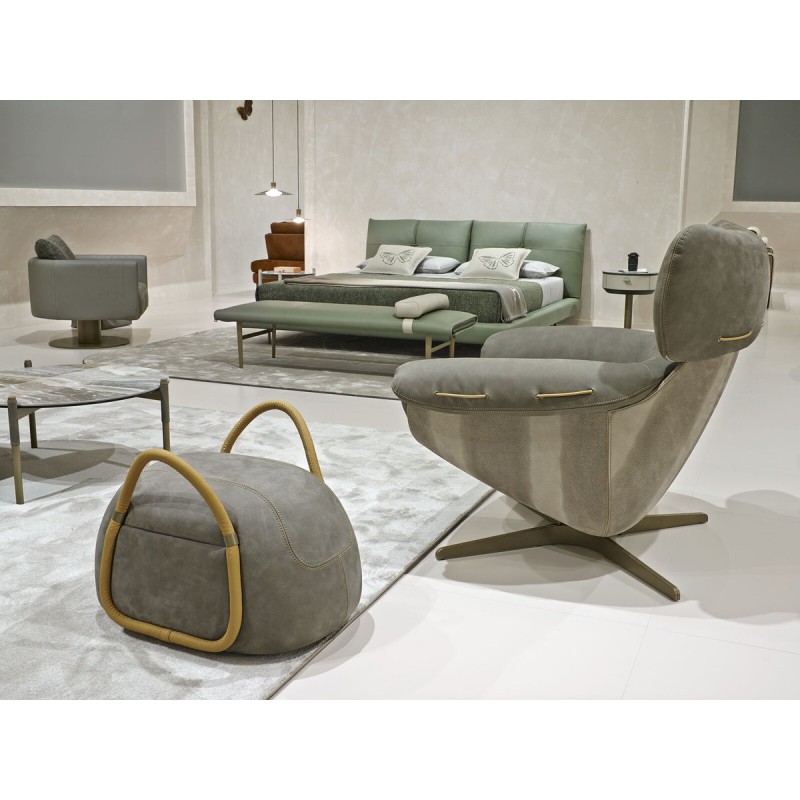 DD-14411 Stools & Benches