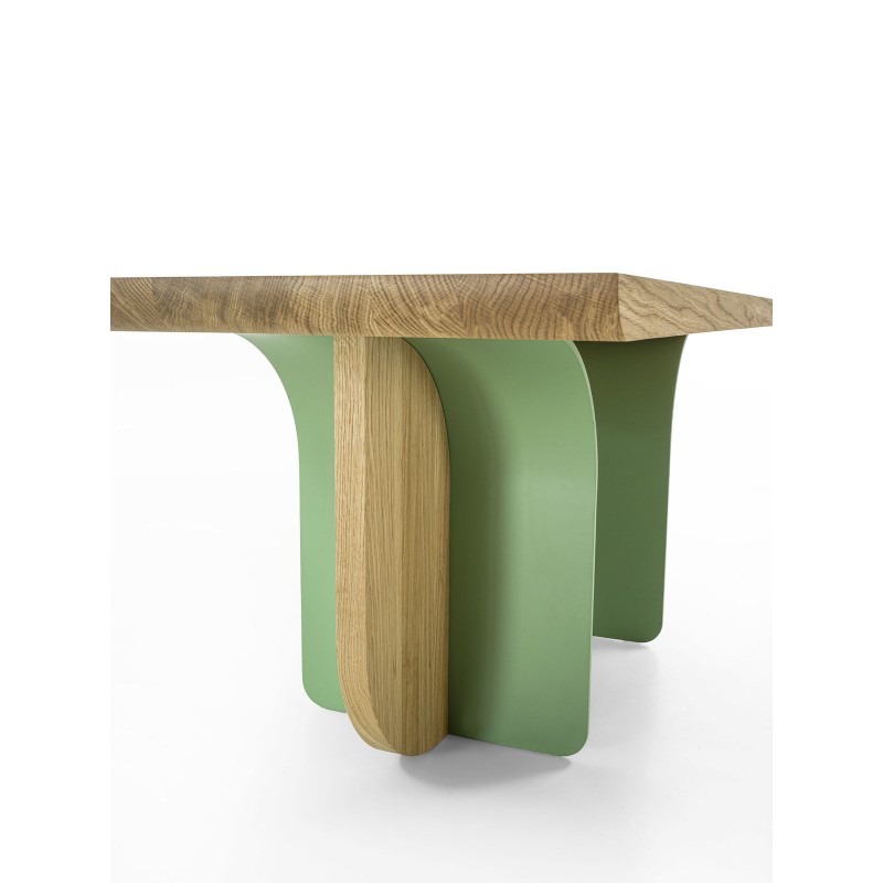 FORMA Dining Tables