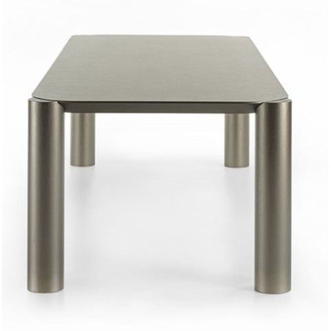 CYCLOP Dining Tables