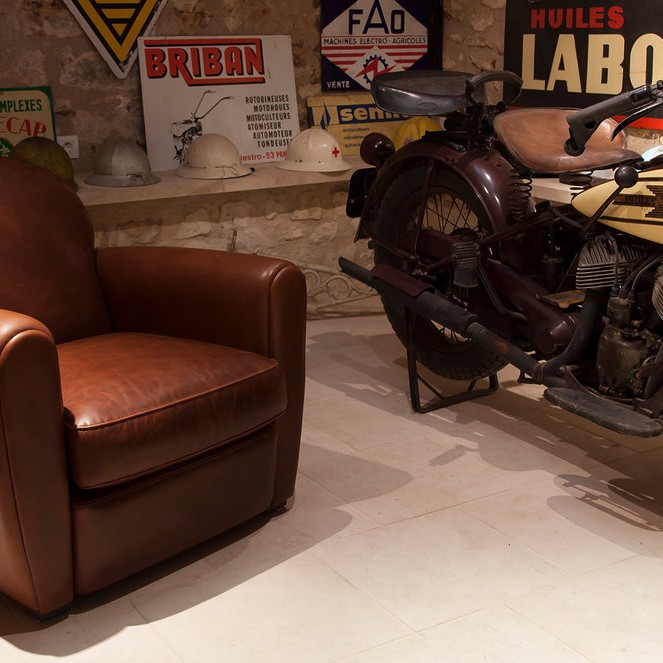 DD-15782 Armchairs