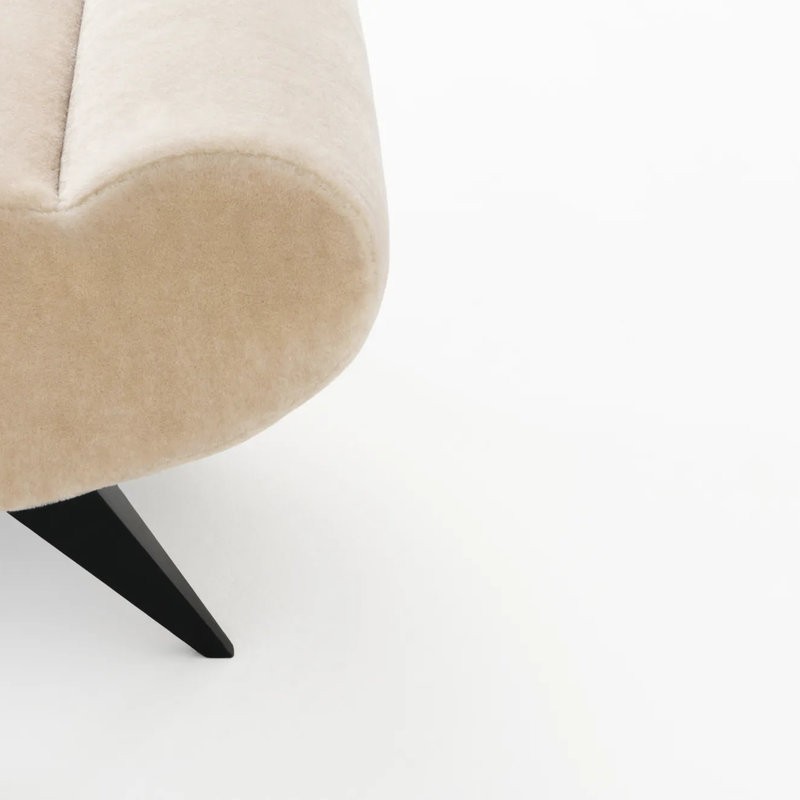 DD-16768 Stools & Benches