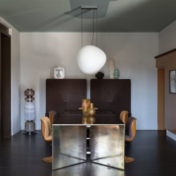 Y25 Dining Tables