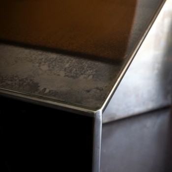 Y25 Dining Tables
